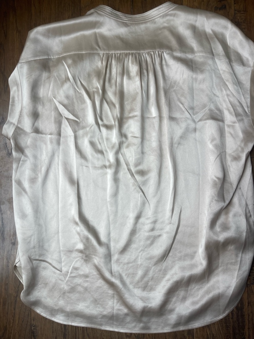 Vince champagne cream silk shirred-neck cap-sleeve blouse - Picture 4 of 4